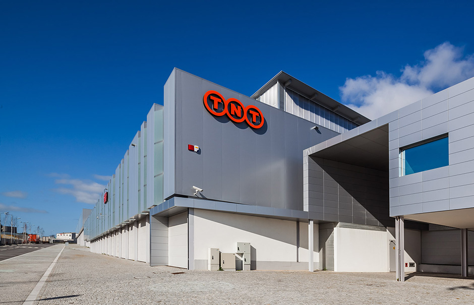 Lucios - 70 anos - Edifício Industrial | 2014 - Vilar do Pinheiro, Pt - fotografia industrial | industrial photography