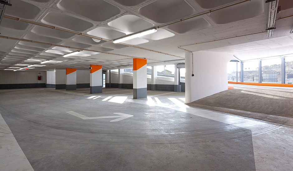 Parque de estacionamento D. Luiz I (Atelier Nunes e Pã) | 2011 - V. N. Gaia, Pt - fotografia industrial | industrial photography